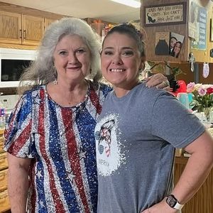 Meet your Posher, Sandi